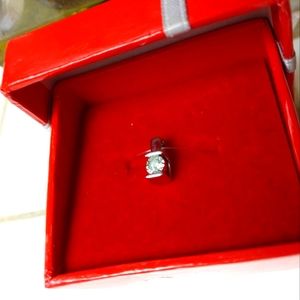 Authentic NWOT Real 100% diamond pendant white gold